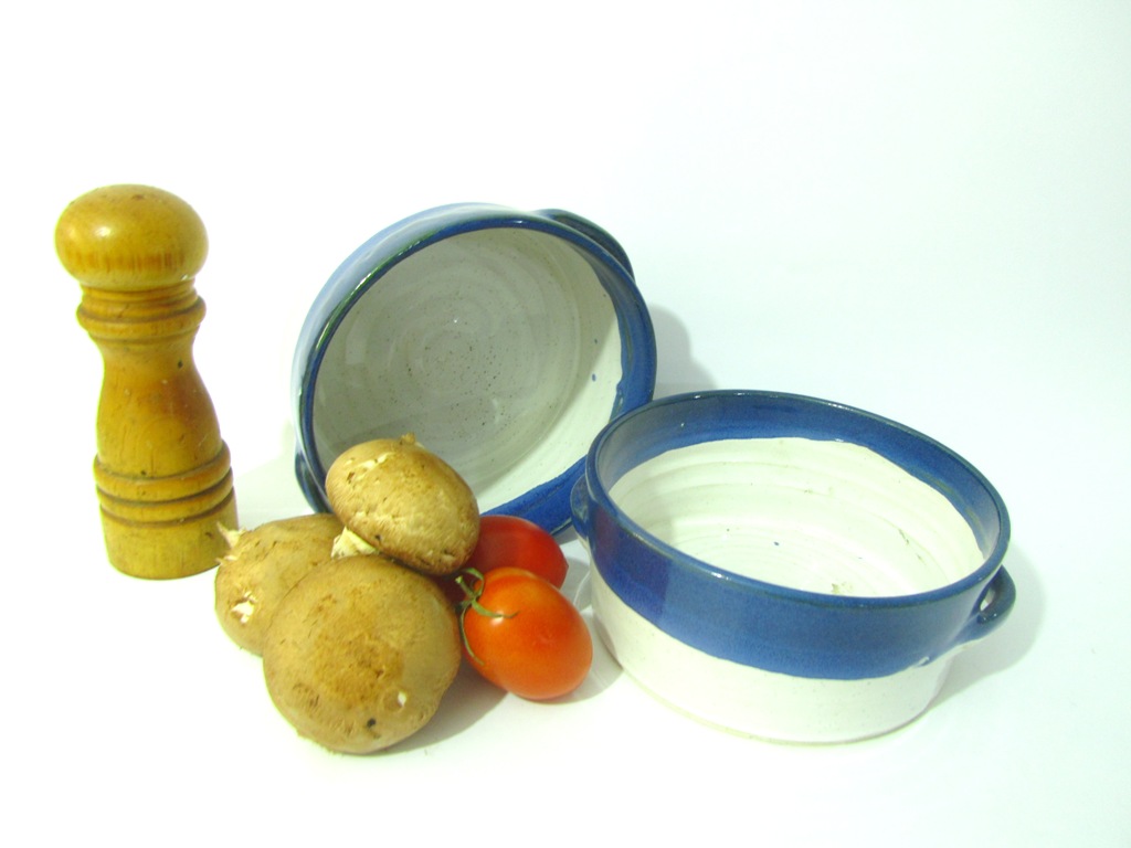 Oven to tableware, pottery cooking utensils, pie dish